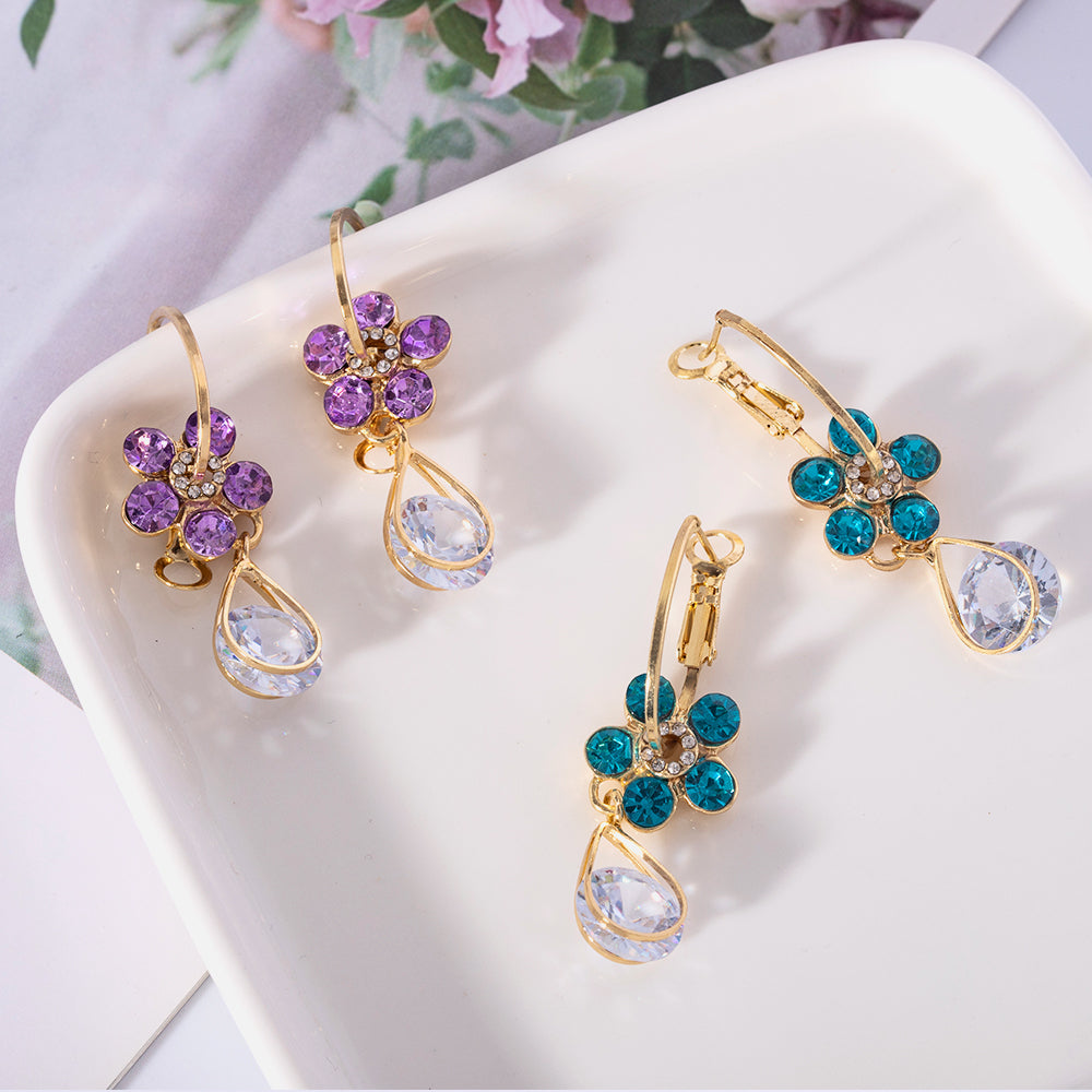 Ohrringe „Crystal Petals“, verziert mit Kristallen